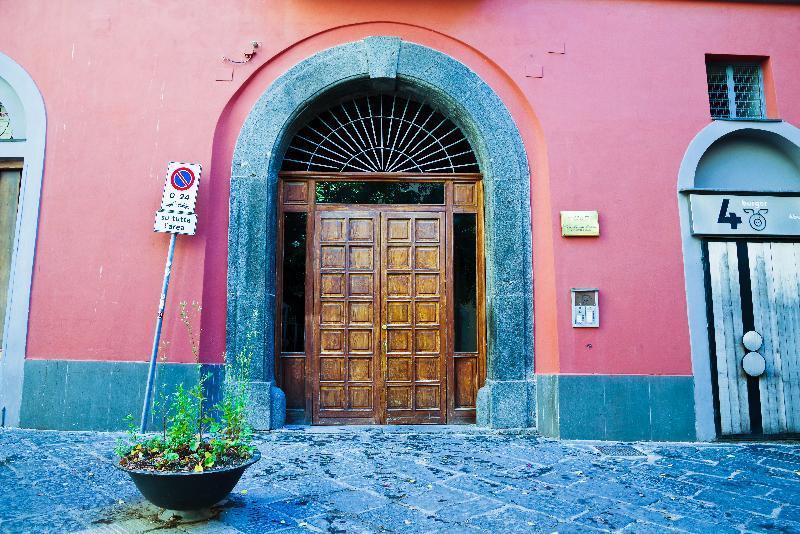 Bed And Travel Apartment Dogana Regia 15 Salerno Bagian luar foto