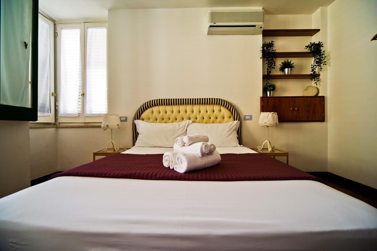 Bed And Travel Apartment Dogana Regia 15 Salerno Bagian luar foto