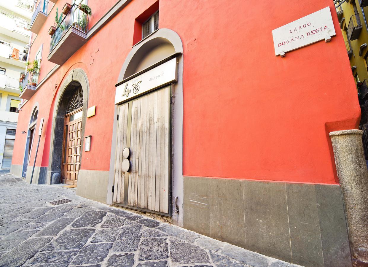 Bed And Travel Apartment Dogana Regia 15 Salerno Bagian luar foto
